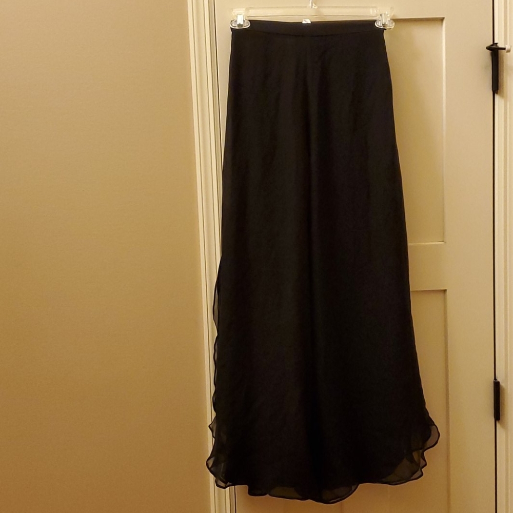 Brand new St. John evening womens pants 100% silk